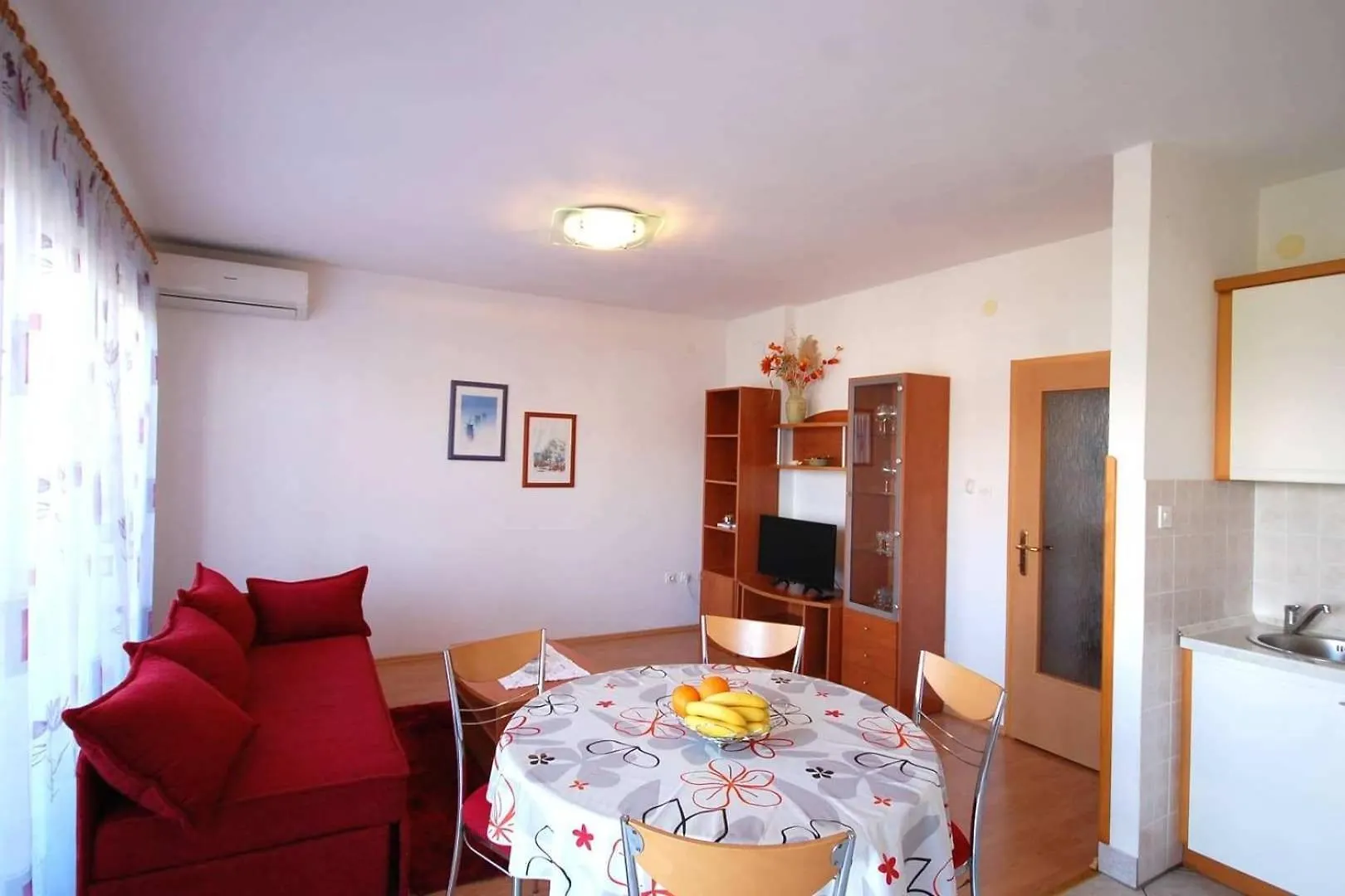 Apartments With A Parking Space Njivice, Krk - 21860 Croatia