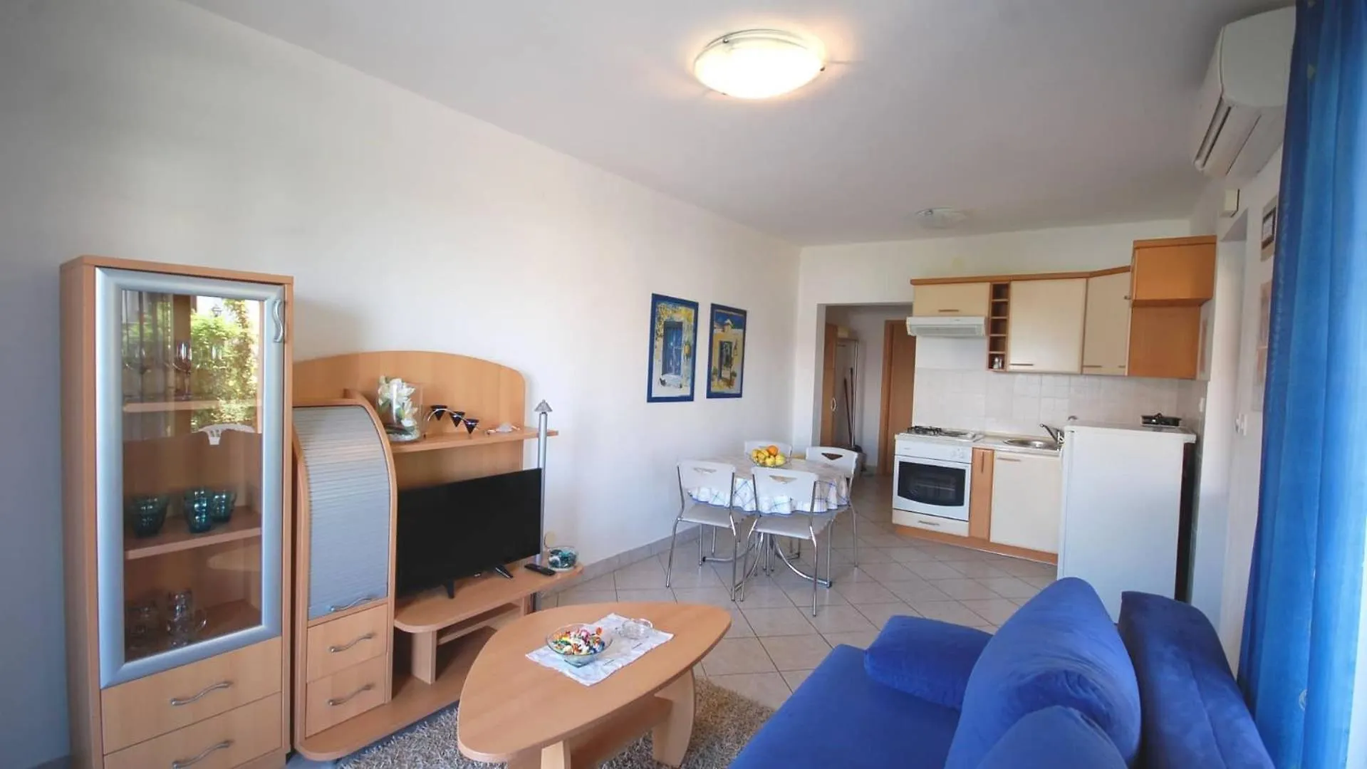Apartments With A Parking Space Njivice, Krk - 21860 Croatia