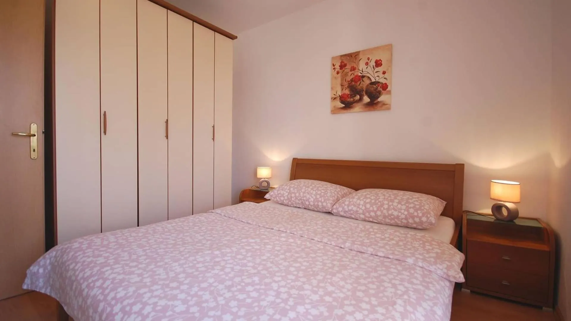 Apartments With A Parking Space Njivice, Krk - 21860  Njivice